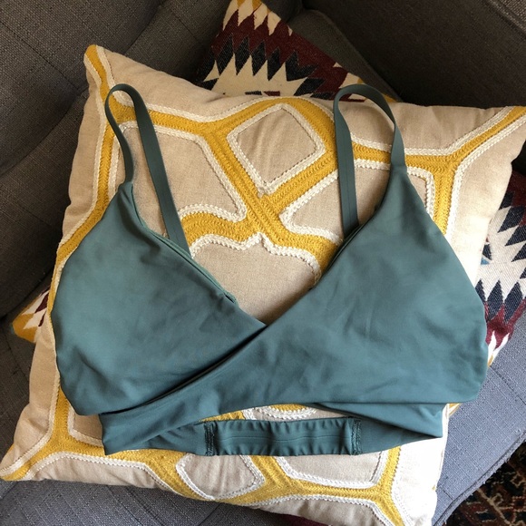 lululemon athletica Other - Lululemon Lean in bra, Size 8